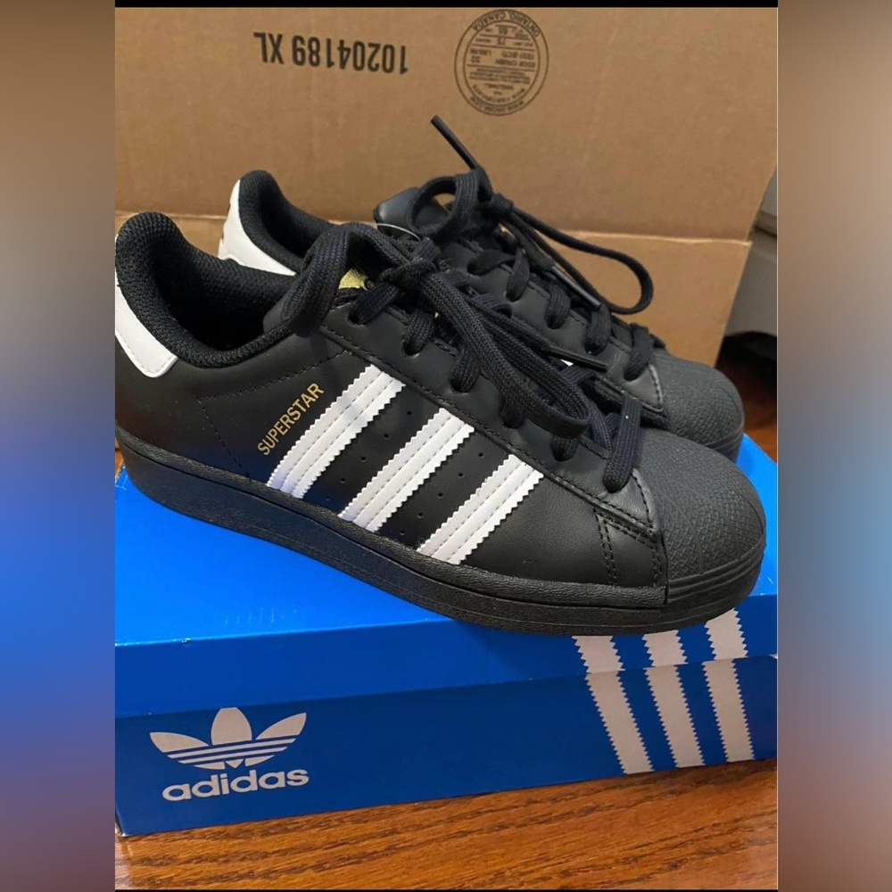 Adidas superstar
